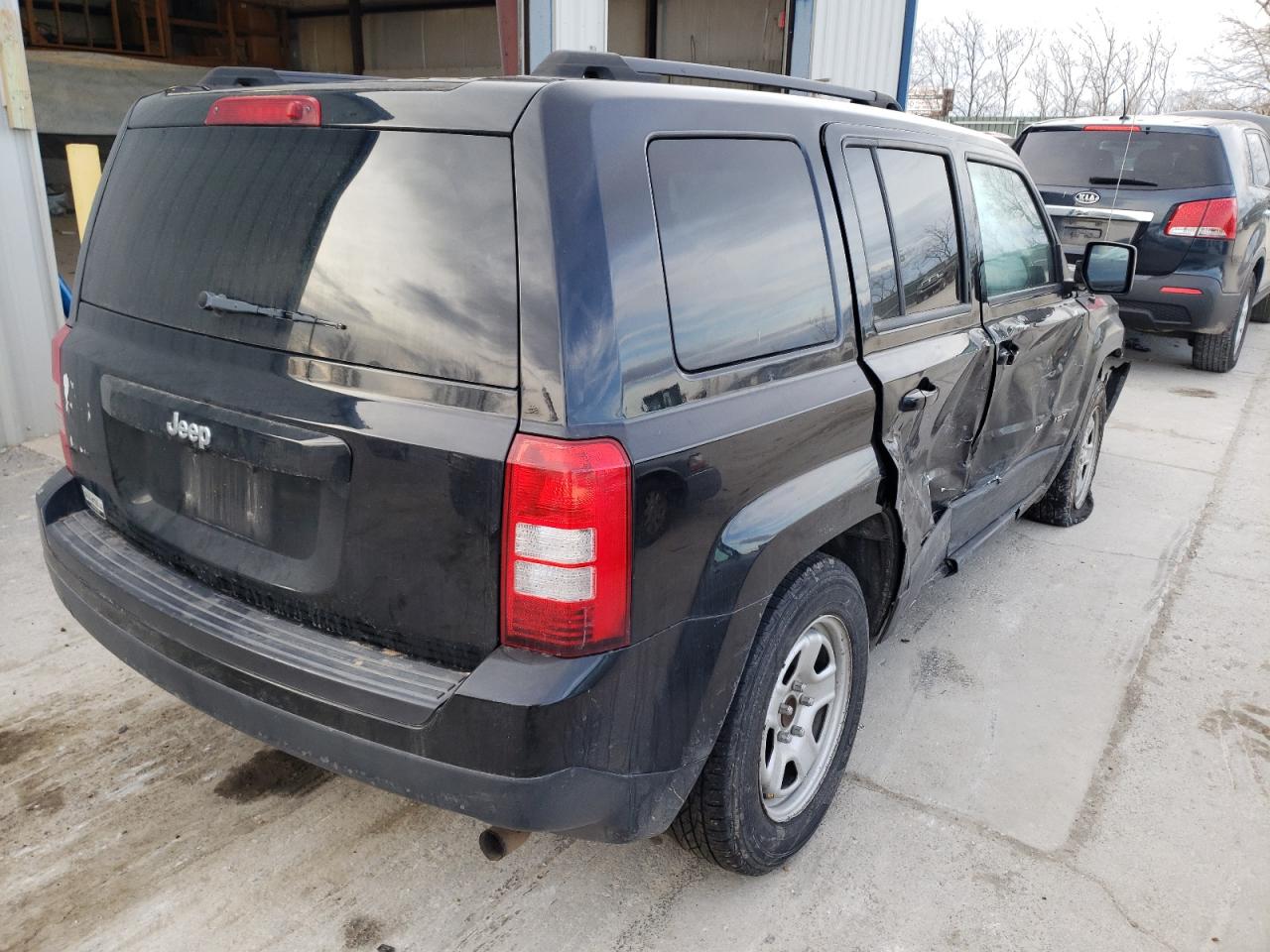 Photo 4 from auction – 2015 JEEP PATRIOT with VIN 1C4NJPBB4FD418931