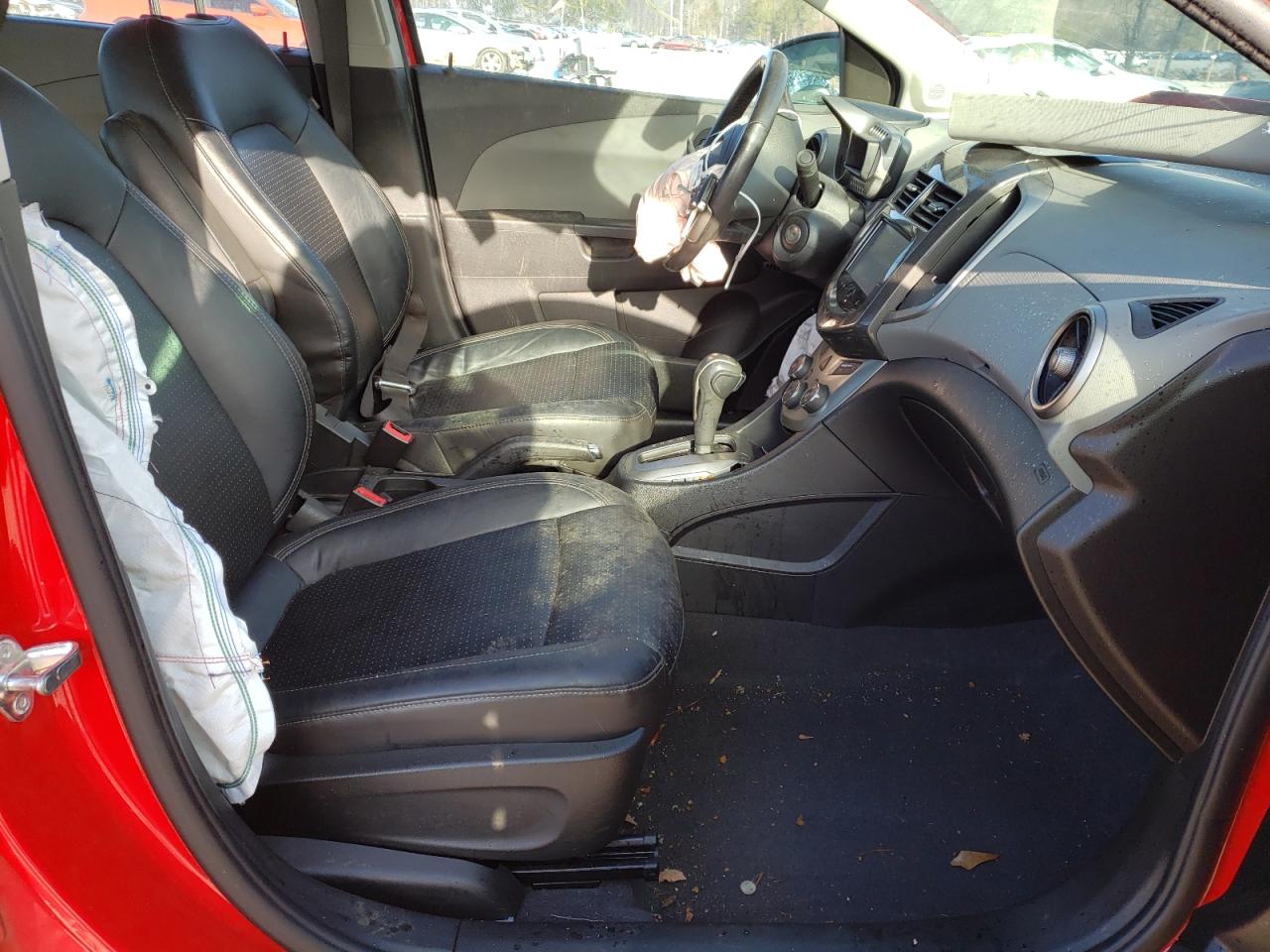 Photo 5 from auction – 2015 CHEVROLET SONIC LTZ with VIN 1G1JE5SB4F4125093