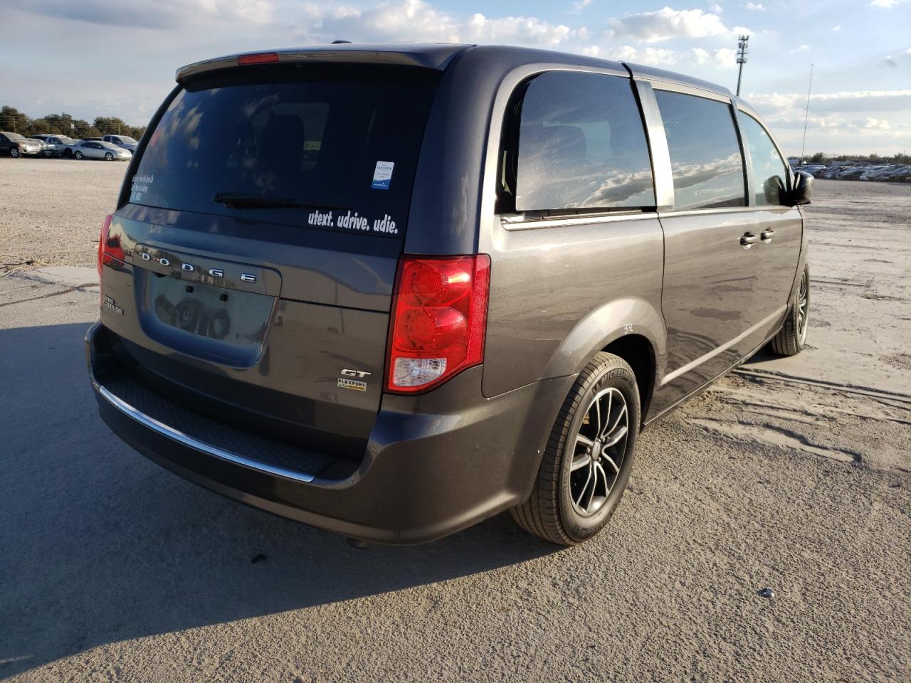 Photo 4 from auction – 2018 DODGE GRAND CARA with VIN 2C4RDGEG1JR238330