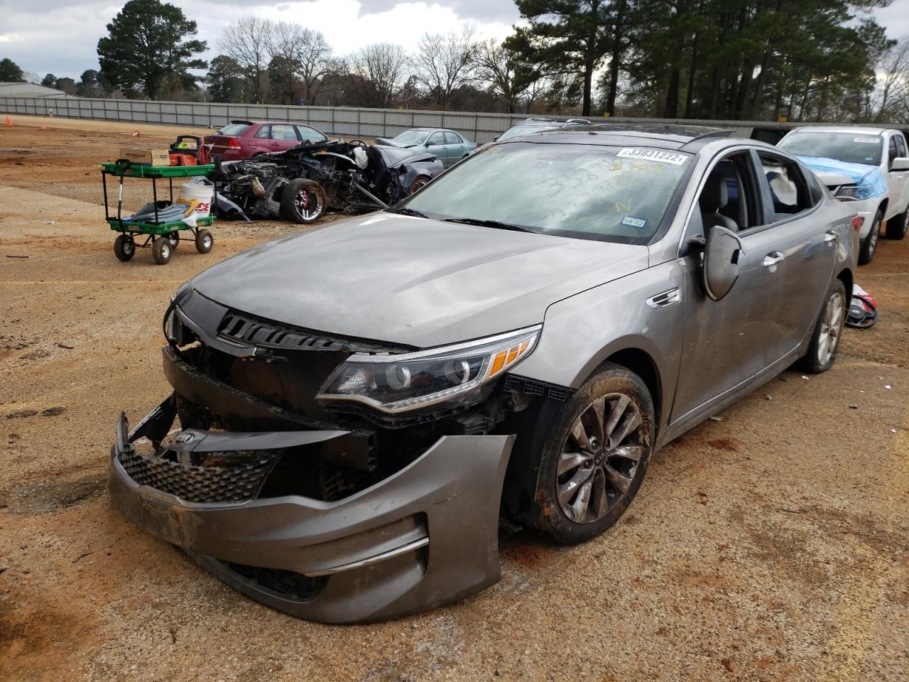 Photo 2 from auction – 2016 KIA OPTIMA EX with VIN 5XXGU4L33GG033969