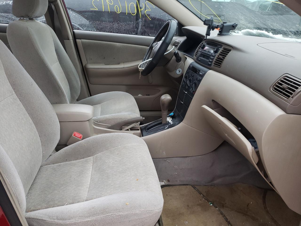 Photo 5 from auction – 2004 TOYOTA COROLLA CE with VIN JTDBR32EX42027452