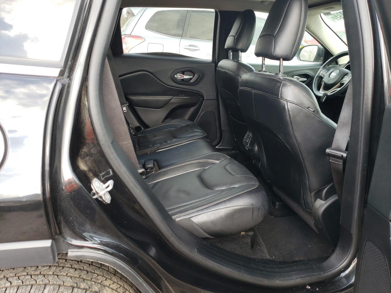 Photo 6 from auction – 2014 JEEP CHEROKEE L with VIN 1C4PJLDS7EW204520