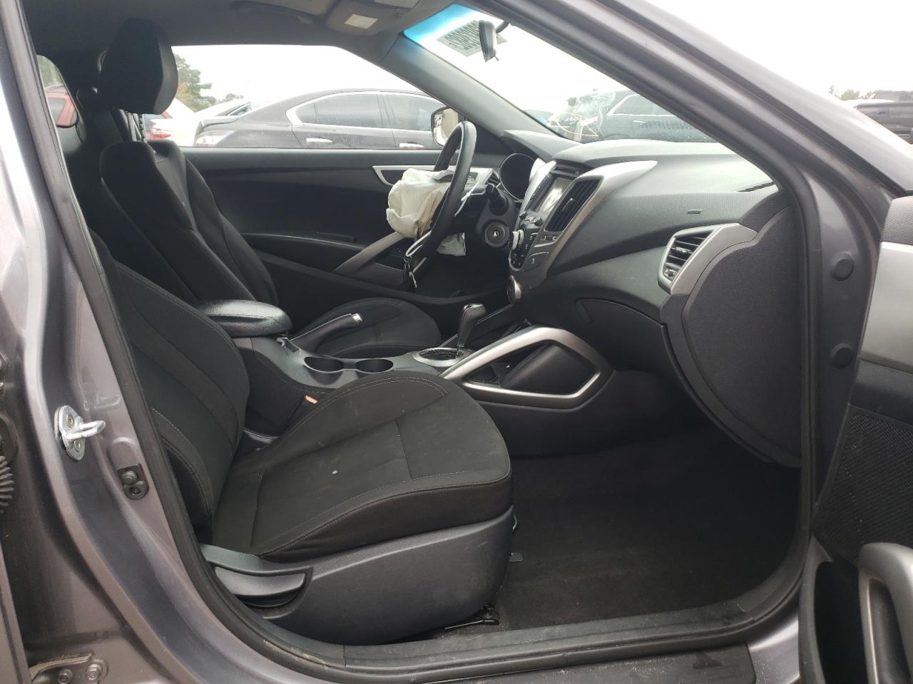 Photo 5 from auction – 2015 HYUNDAI VELOSTER with VIN KMHTC6ADXFU225709