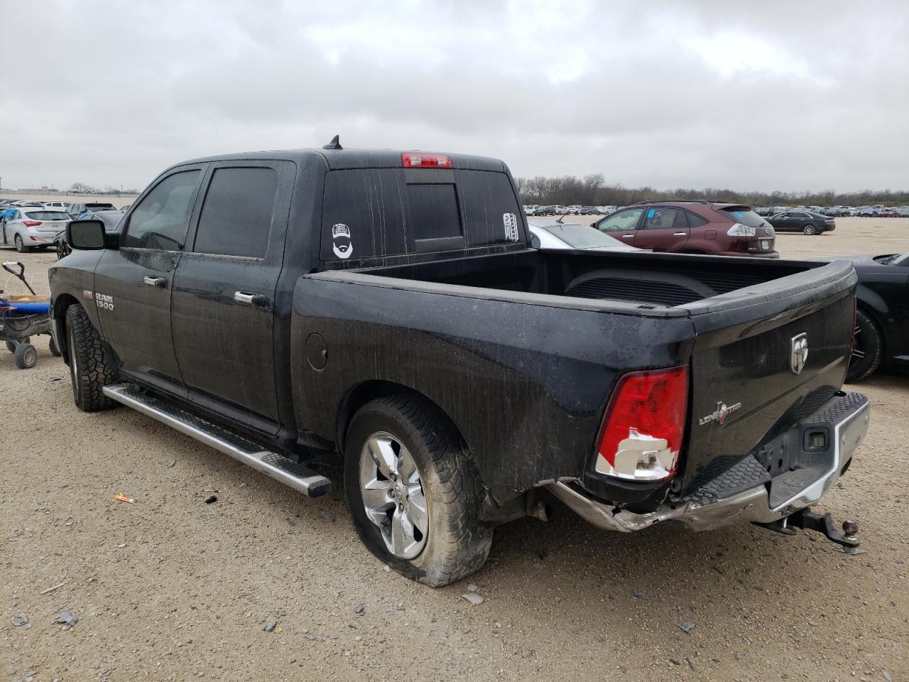 Foto 3 de la subasta – 2015 RAM 1500 SLT con VIN 1C6RR6LT1FS535137