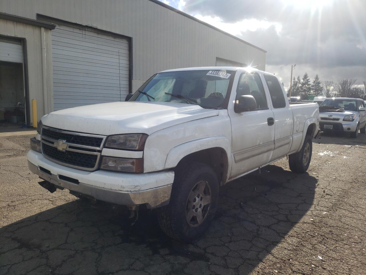 Photo 2 from auction – 2006 CHEVROLET SILVERADO with VIN 2GCEK19B061119660