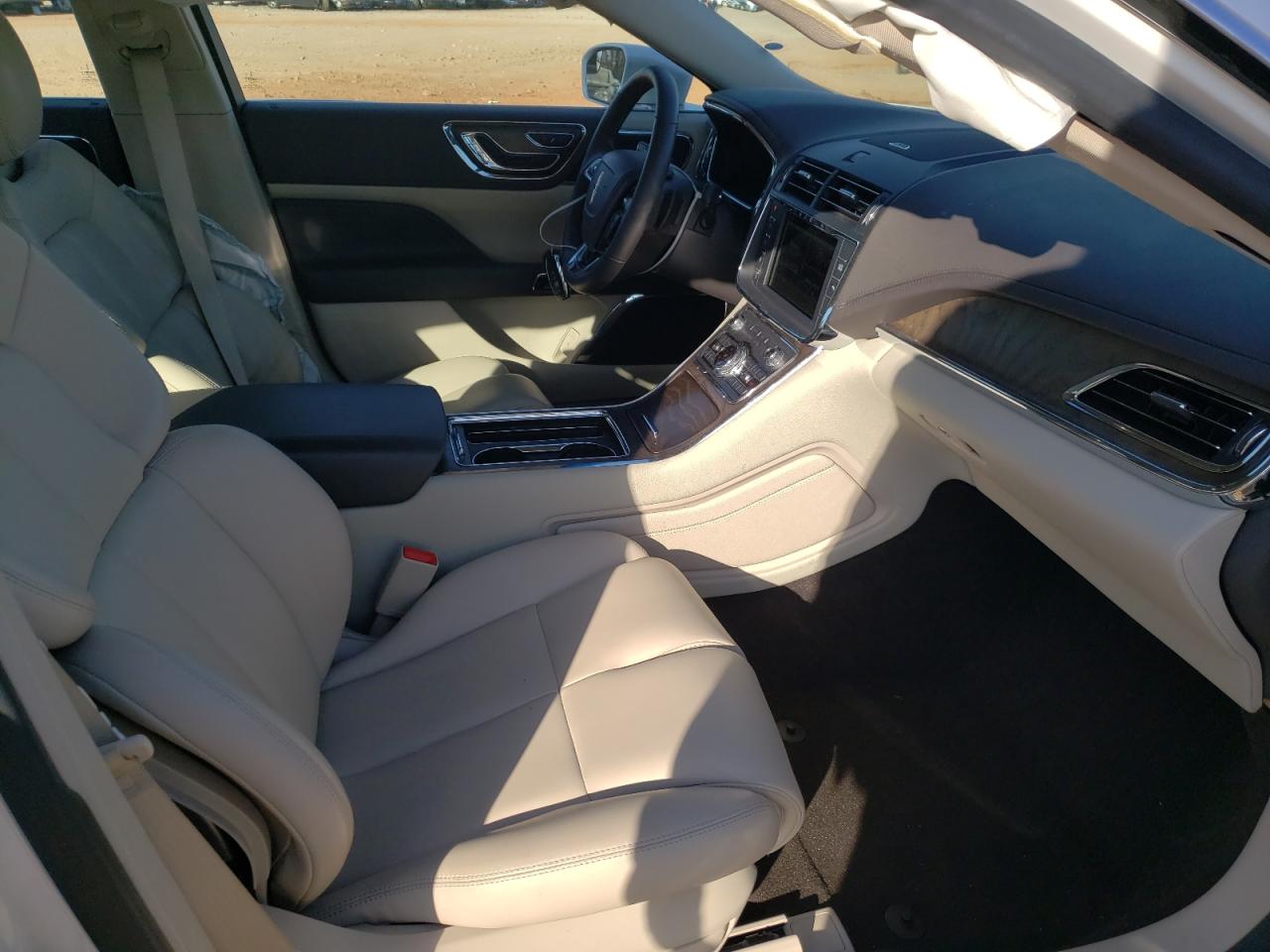 Photo 5 from auction – 2018 LINCOLN CONTINENTA with VIN 1LN6L9PK9J5616891
