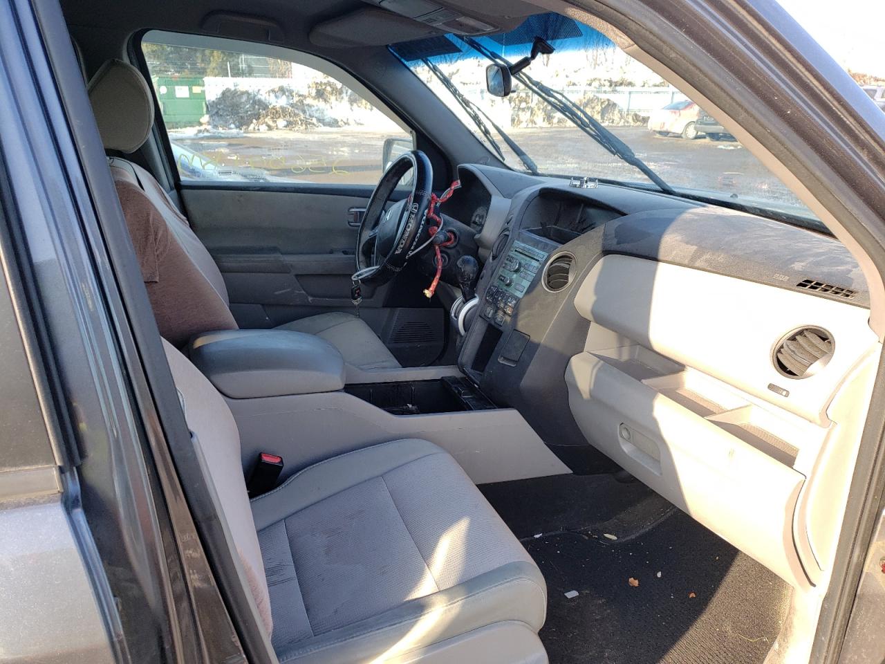Photo 5 from auction – 2011 HONDA PILOT EX with VIN 5FNYF4H41BB505064