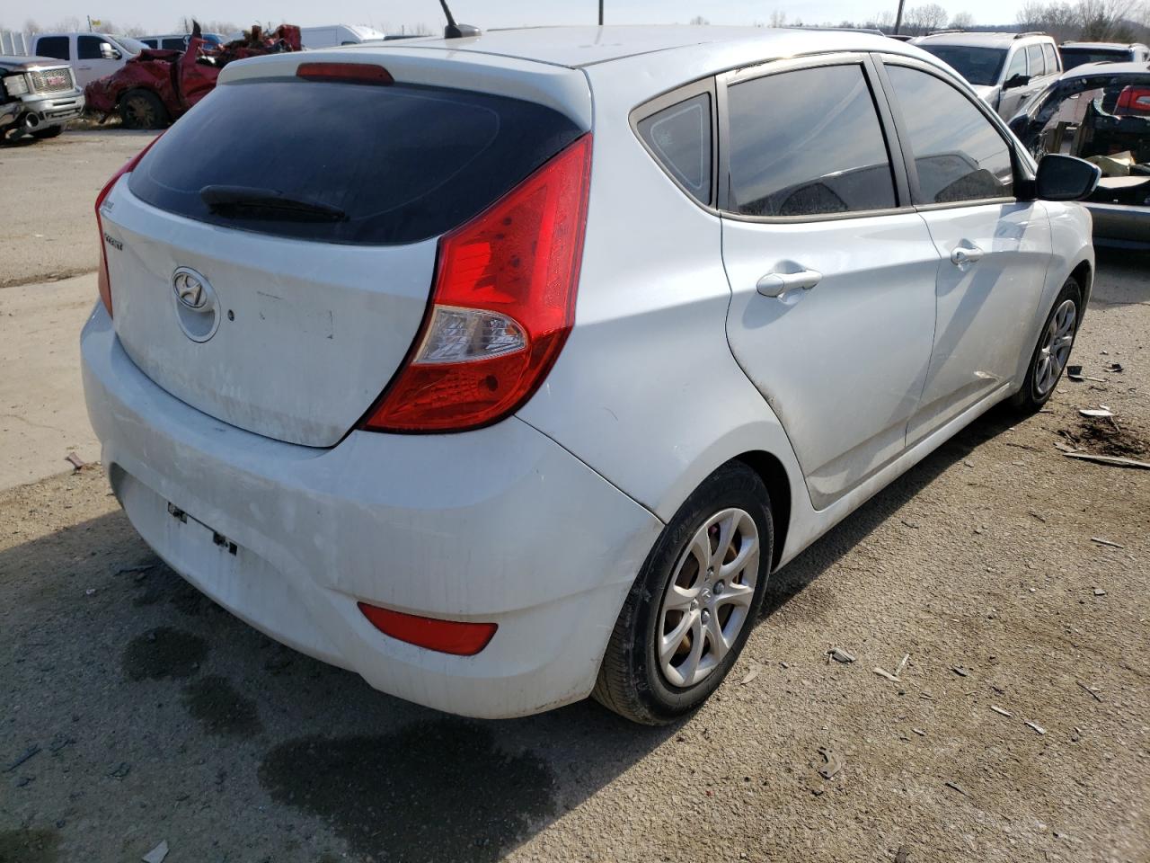Photo 4 from auction – 2013 HYUNDAI ACCENT GLS with VIN KMHCT5AE9DU121969