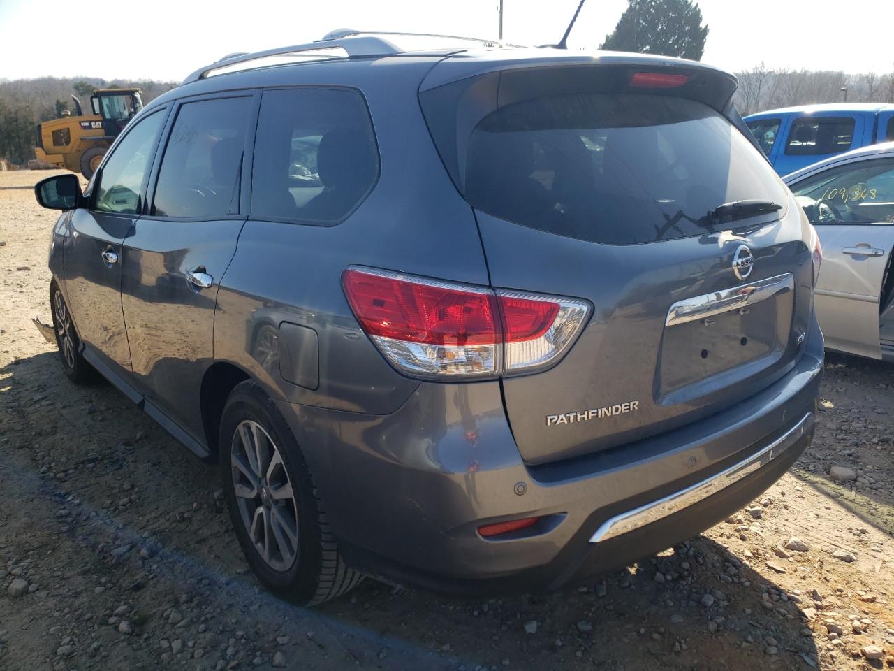 Photo 3 from auction – 2016 NISSAN PATHFINDER with VIN 5N1AR2MN9GC640479