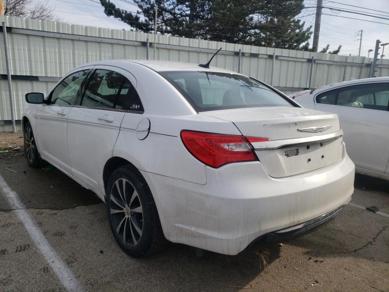 Photo 3 from auction – 2011 CHRYSLER 200 S with VIN 1C3BC8FGXBN612509