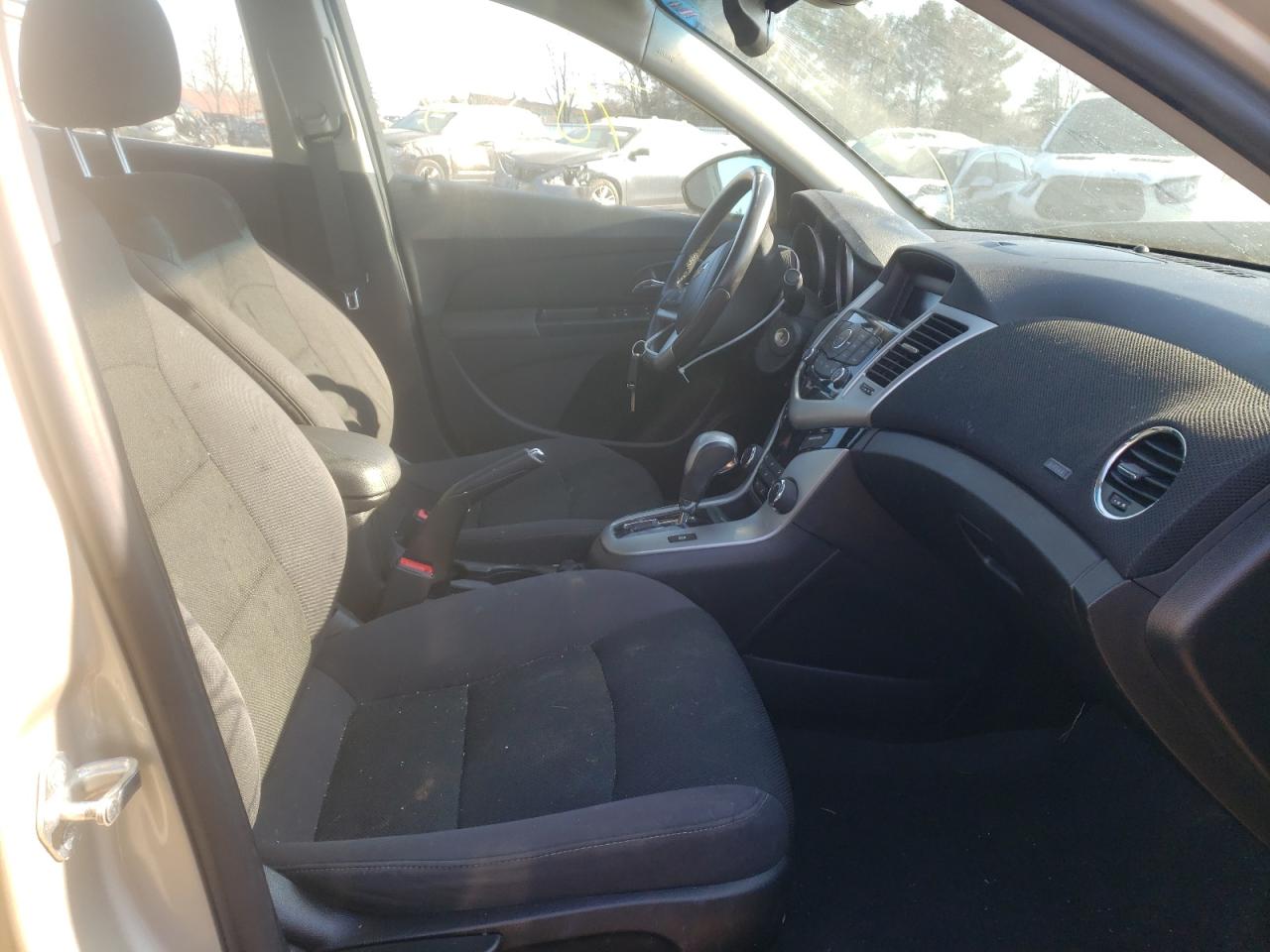 Photo 5 from auction – 2014 CHEVROLET CRUZE LT with VIN 1G1PC5SB3E7307283