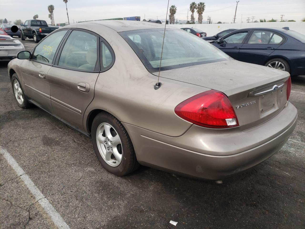Photo 3 from auction – 2003 FORD TAURUS SES with VIN 1FAFP55U93G207678