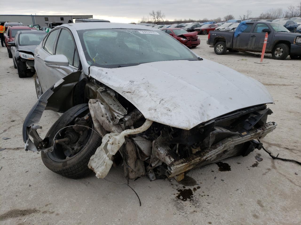 FORD FUSION SE 2013 with VIN 3FA6P0HR2DR106356 - Photo from auction
