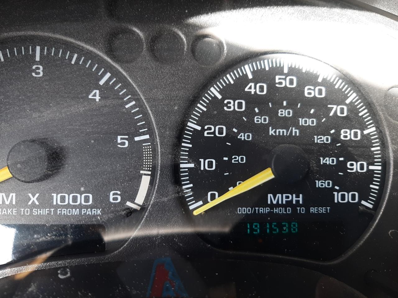Photo 8 from auction – 2001 CHEVROLET BLAZER with VIN 1GNCS13W61K118578