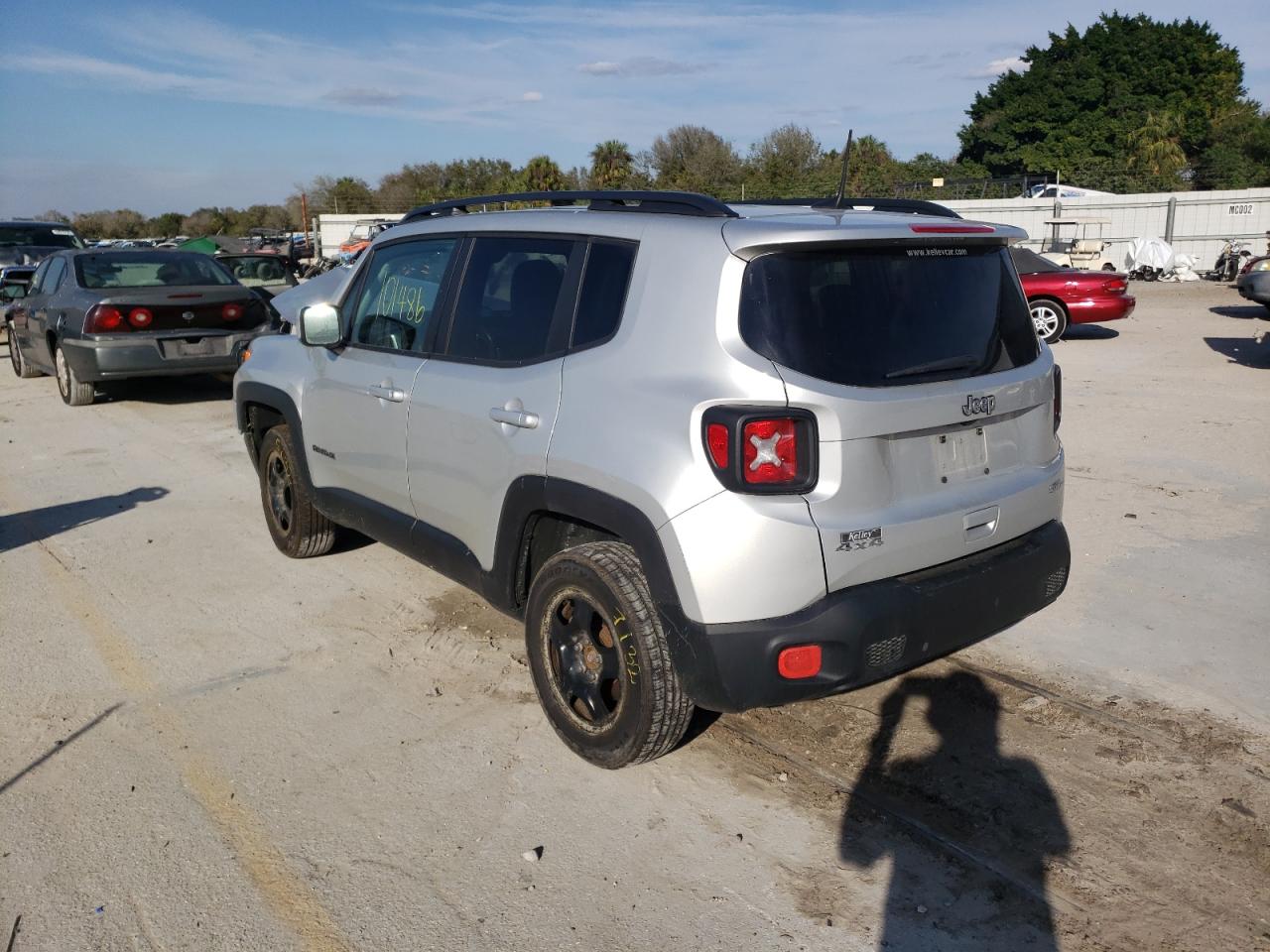Photo 3 from auction – 2018 JEEP RENEGADE L with VIN ZACCJBBB4JPJ21367