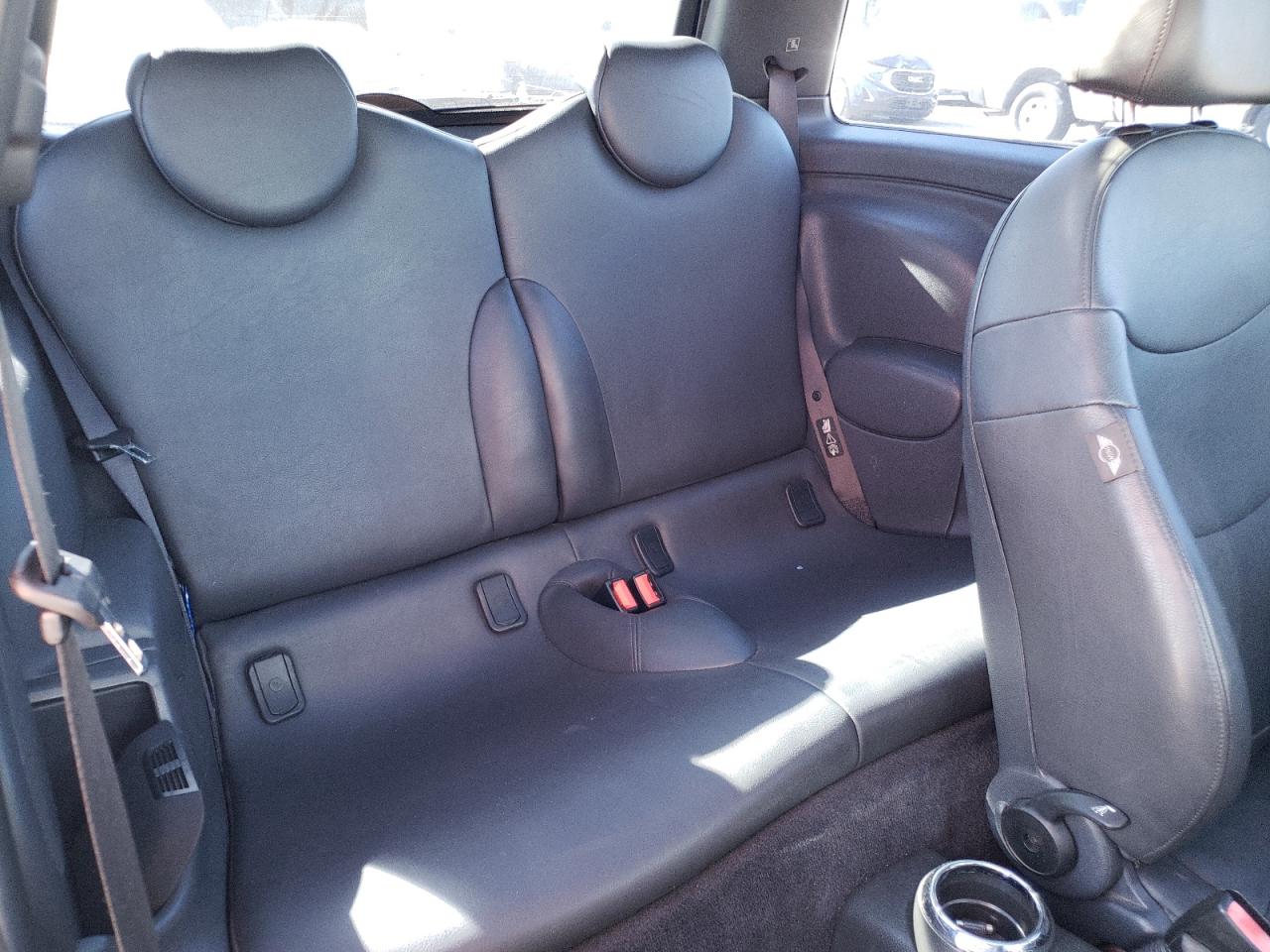 Foto 6 de la subasta – 2005 MINI COOPER S con VIN WMWRE33435TG95248