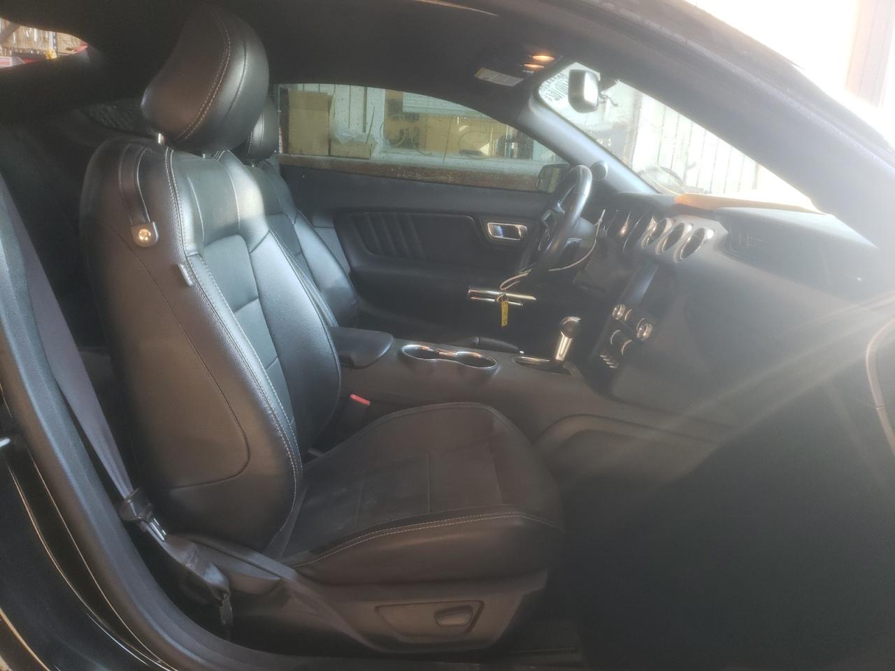 Photo 5 from auction – 2020 FORD MUSTANG with VIN 1FA6P8TH0L5126538