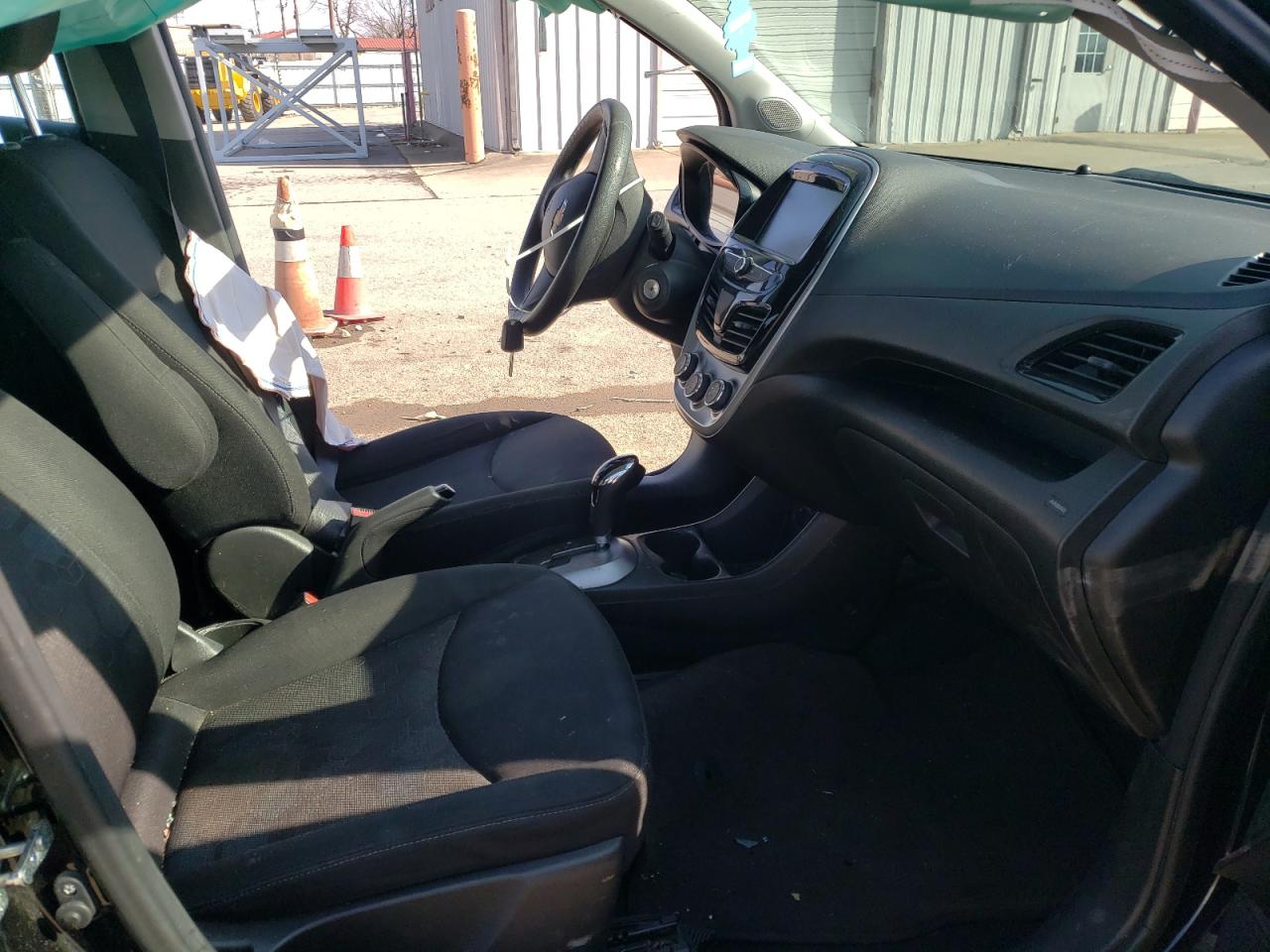 Photo 5 from auction – 2017 CHEVROLET SPARK LS with VIN KL8CB6SA0HC703634