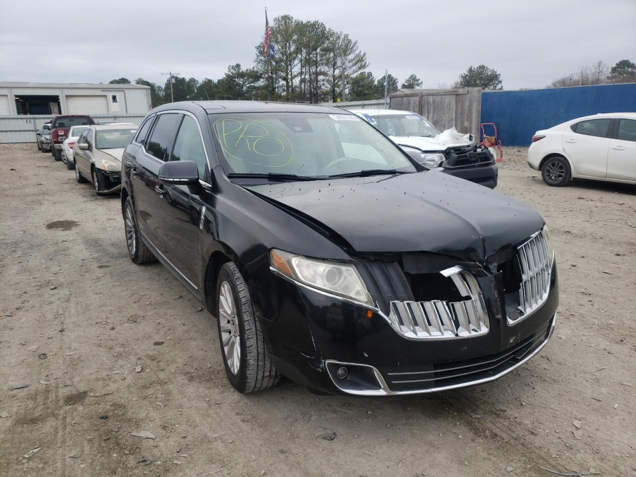 Фото 1 с аукциона – 2011 LINCOLN MKT с VIN 2LMHJ5FR7BBJ51955