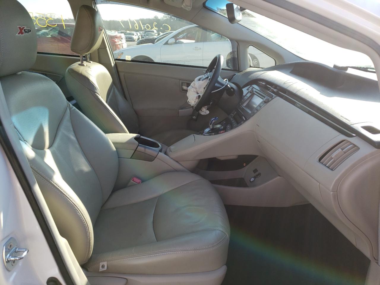 Photo 5 from auction – 2013 TOYOTA PRIUS with VIN JTDKN3DU2D5607969