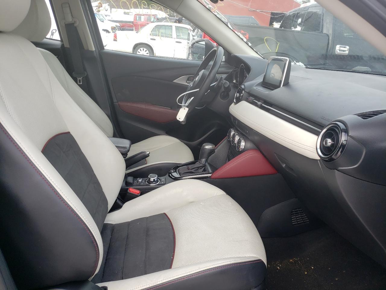 Photo 5 from auction – 2016 MAZDA CX-3 GRAND with VIN JM1DKBD73G0107598