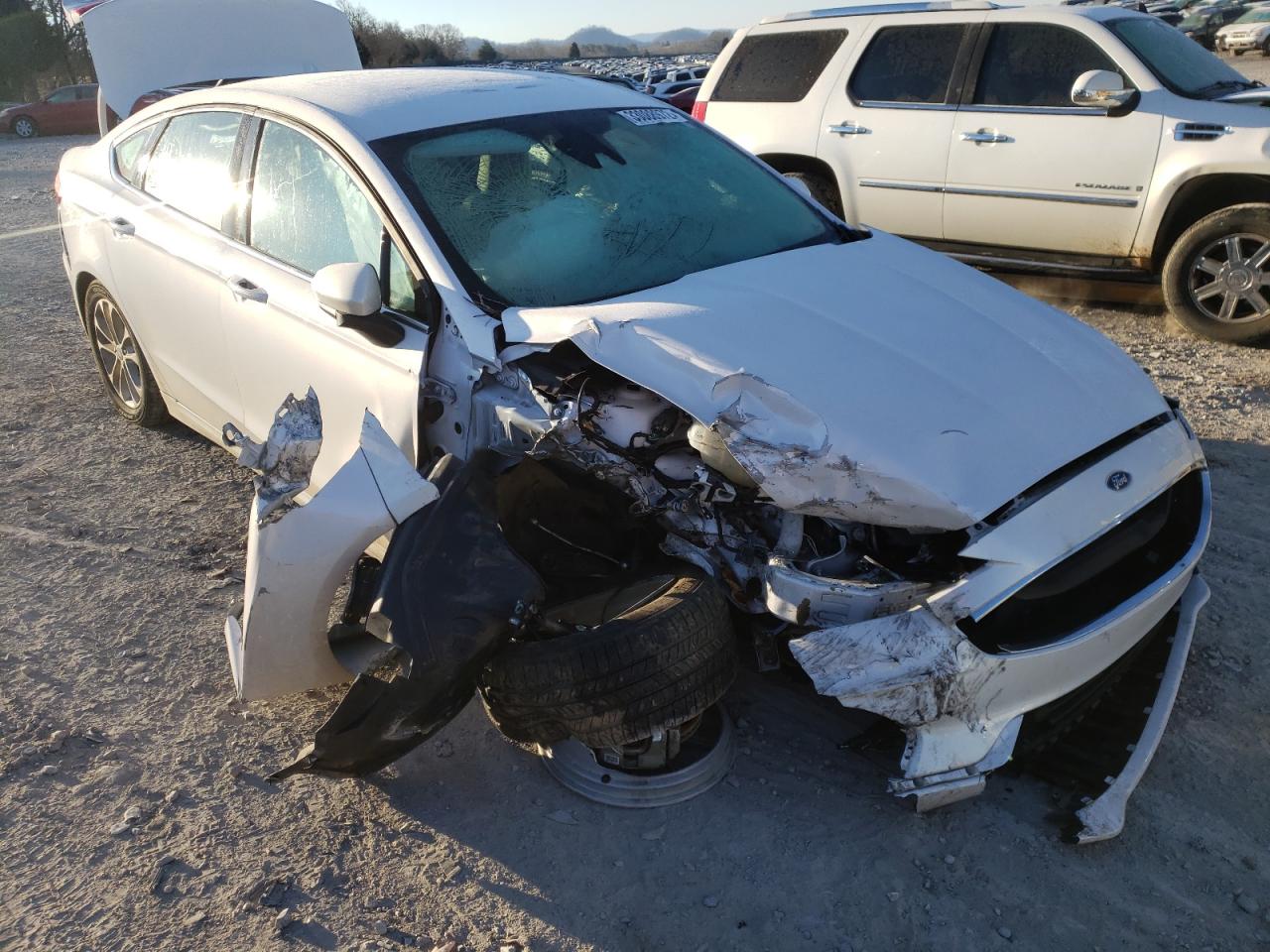 FORD FUSION SE 2020 with VIN 3FA6P0HD0LR160564 - Photo from auction