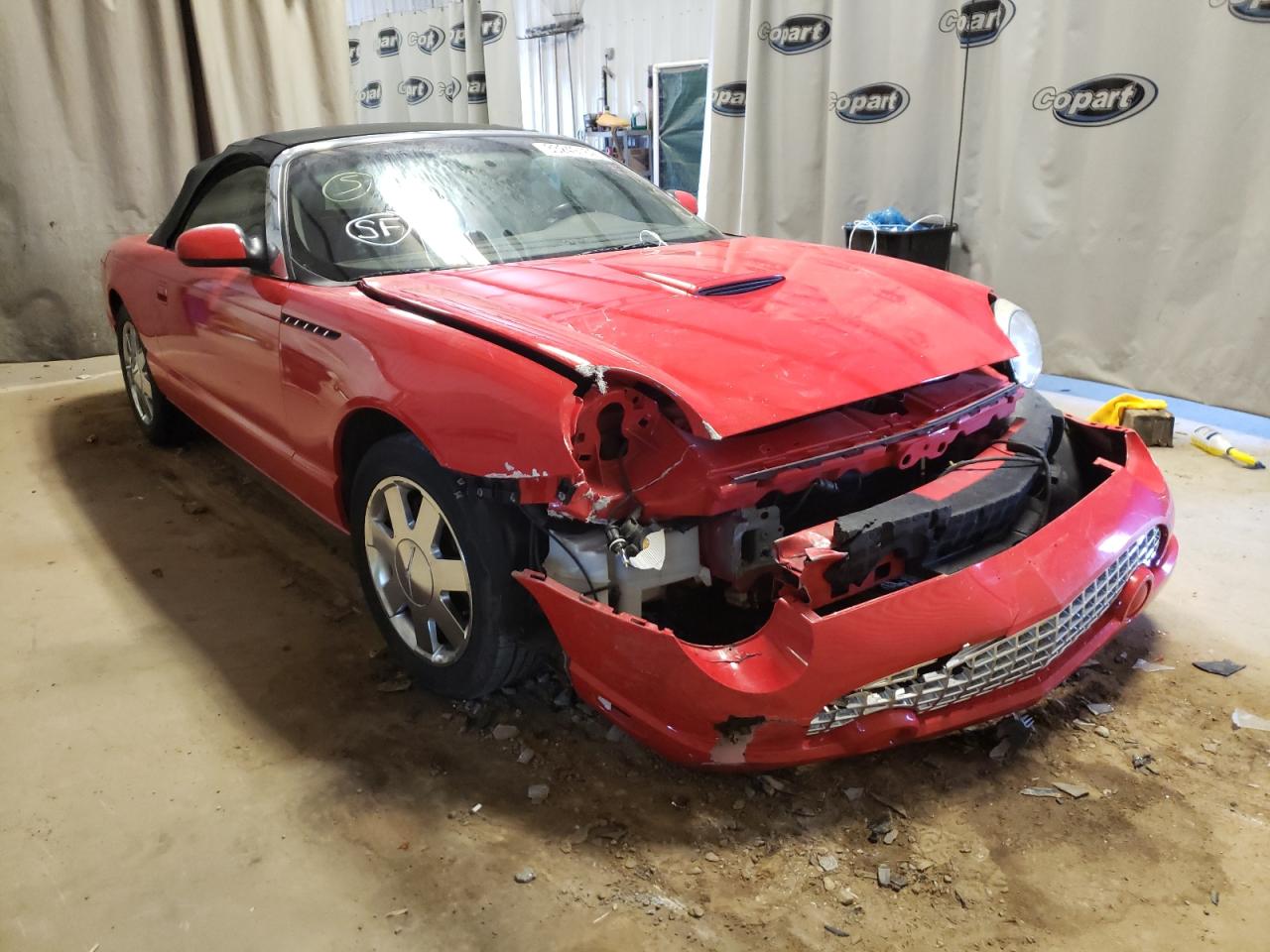 FORD THUNDERBIR 2002 with VIN 1FAHP60AX2Y109375 - Photo from auction