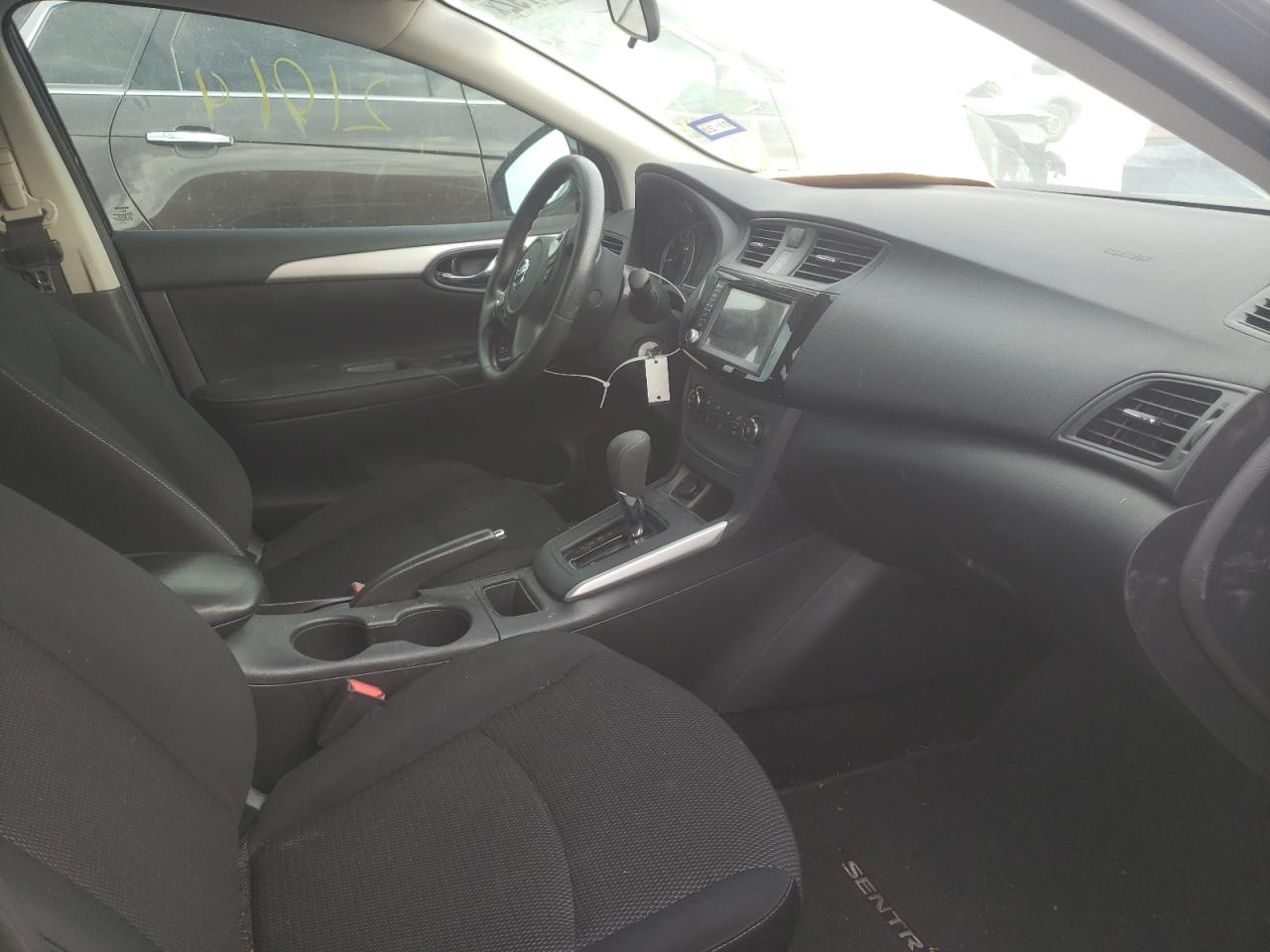 Photo 5 from auction – 2019 NISSAN SENTRA S with VIN 3N1AB7AP1KY456264