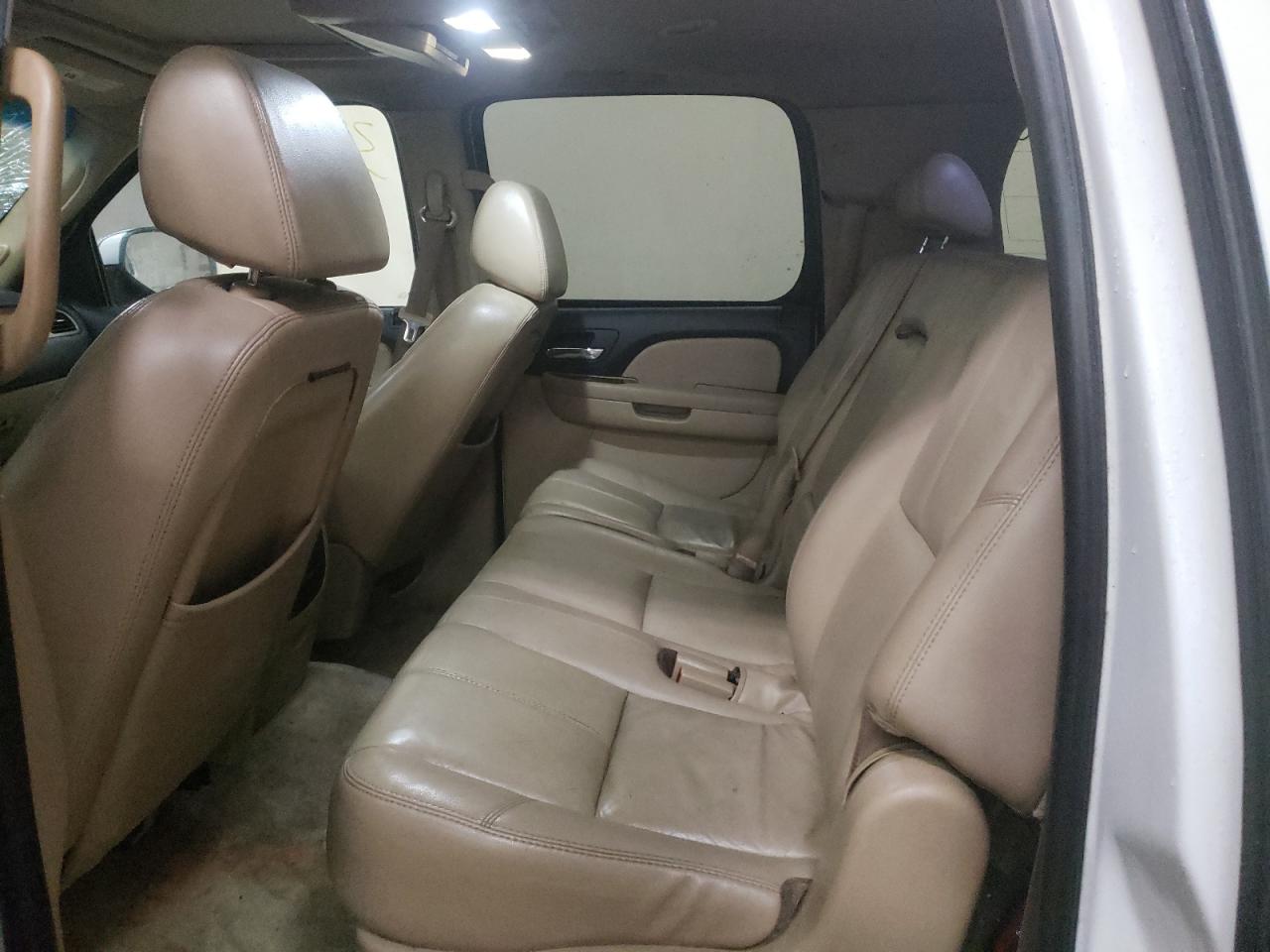 Photo 6 from auction – 2007 CHEVROLET SUBURBAN K with VIN 3GNFK16347G140514
