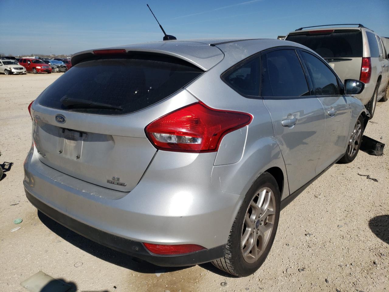 Photo 4 from auction – 2015 FORD FOCUS SE with VIN 1FADP3K22FL283088