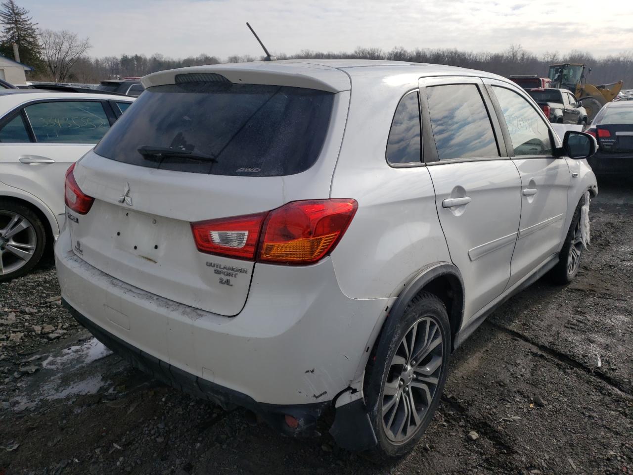 Photo 4 from auction – 2016 MITSUBISHI OUTLANDER with VIN JA4AR3AW6GZ056202