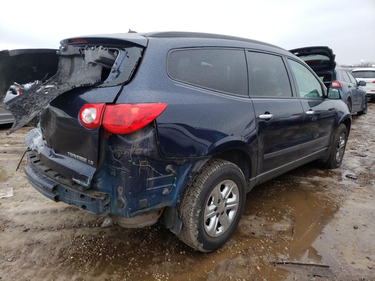 Photo 4 from auction – 2012 CHEVROLET TRAVERSE L with VIN 1GNKREED3CJ217667