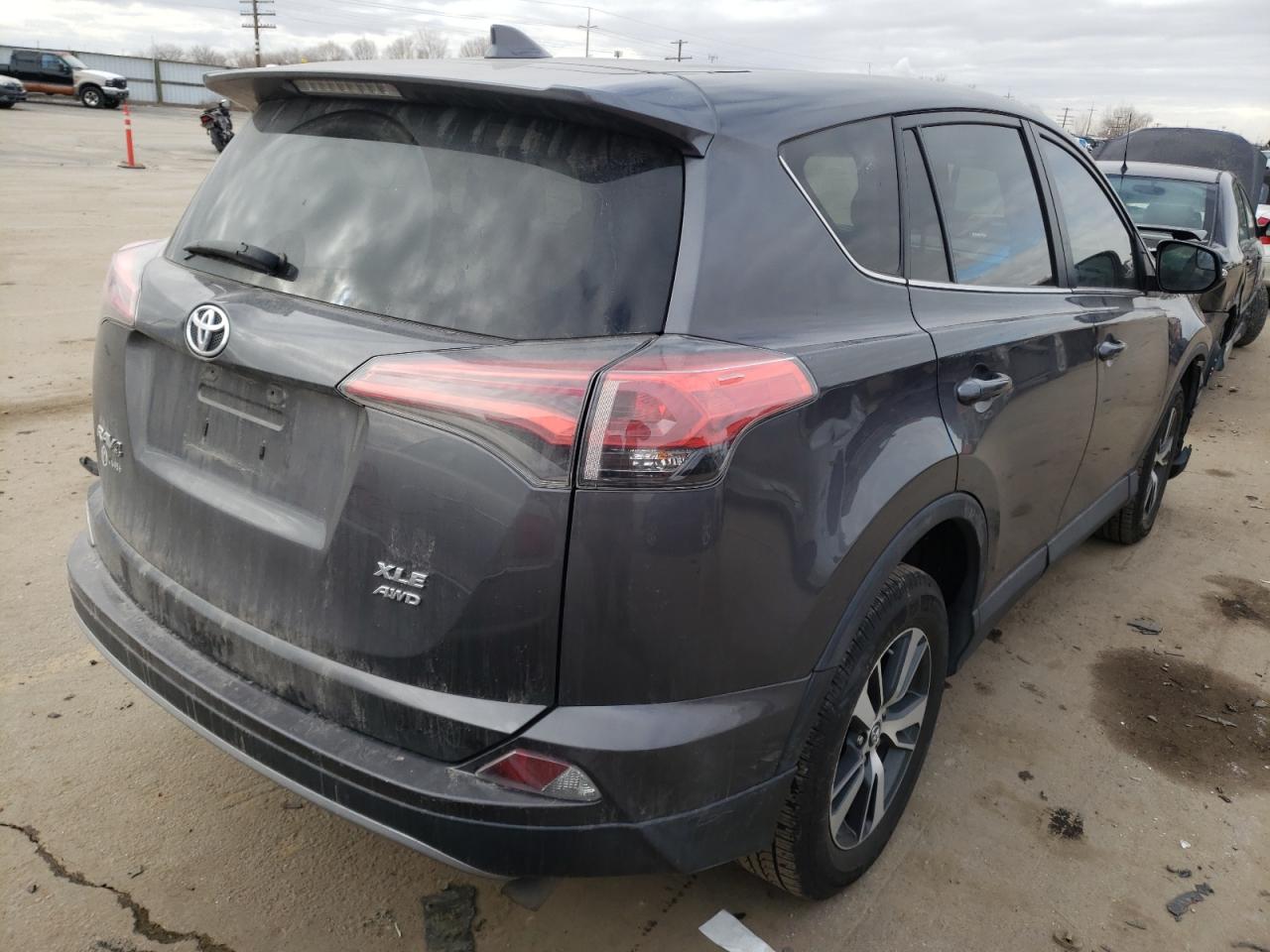 Photo 4 from auction – 2018 TOYOTA RAV4 ADVEN with VIN 2T3RFREV8JW801531