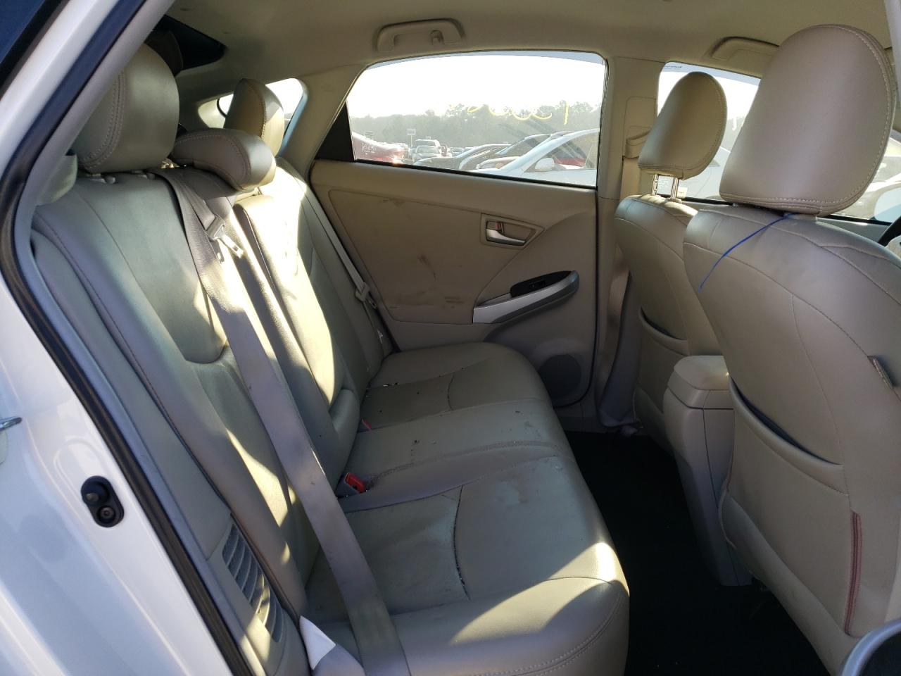 Photo 6 from auction – 2013 TOYOTA PRIUS with VIN JTDKN3DU2D5607969