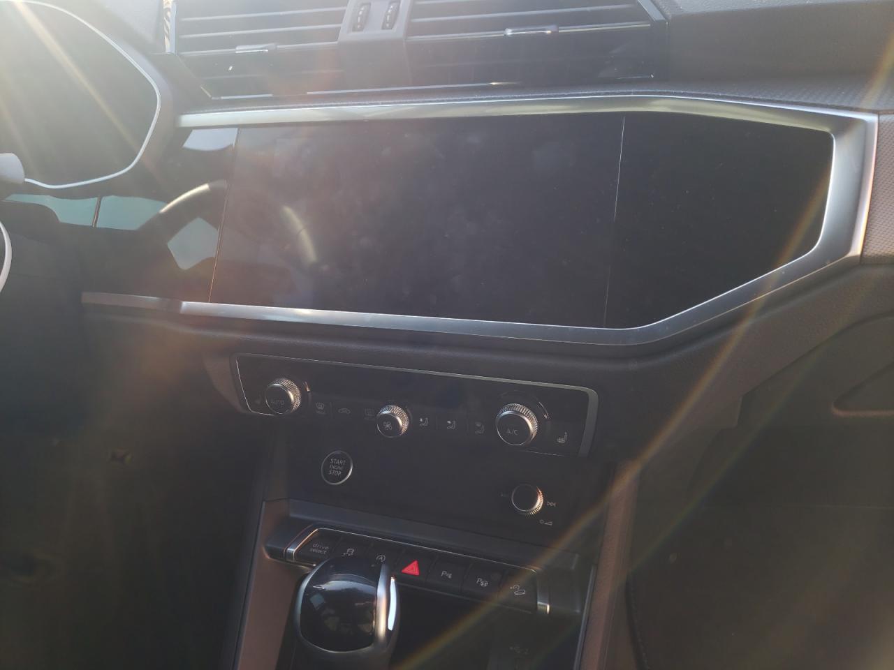 Photo 9 from auction – 2021 AUDI Q3 PREMIUM with VIN WA1EECF38M1153195