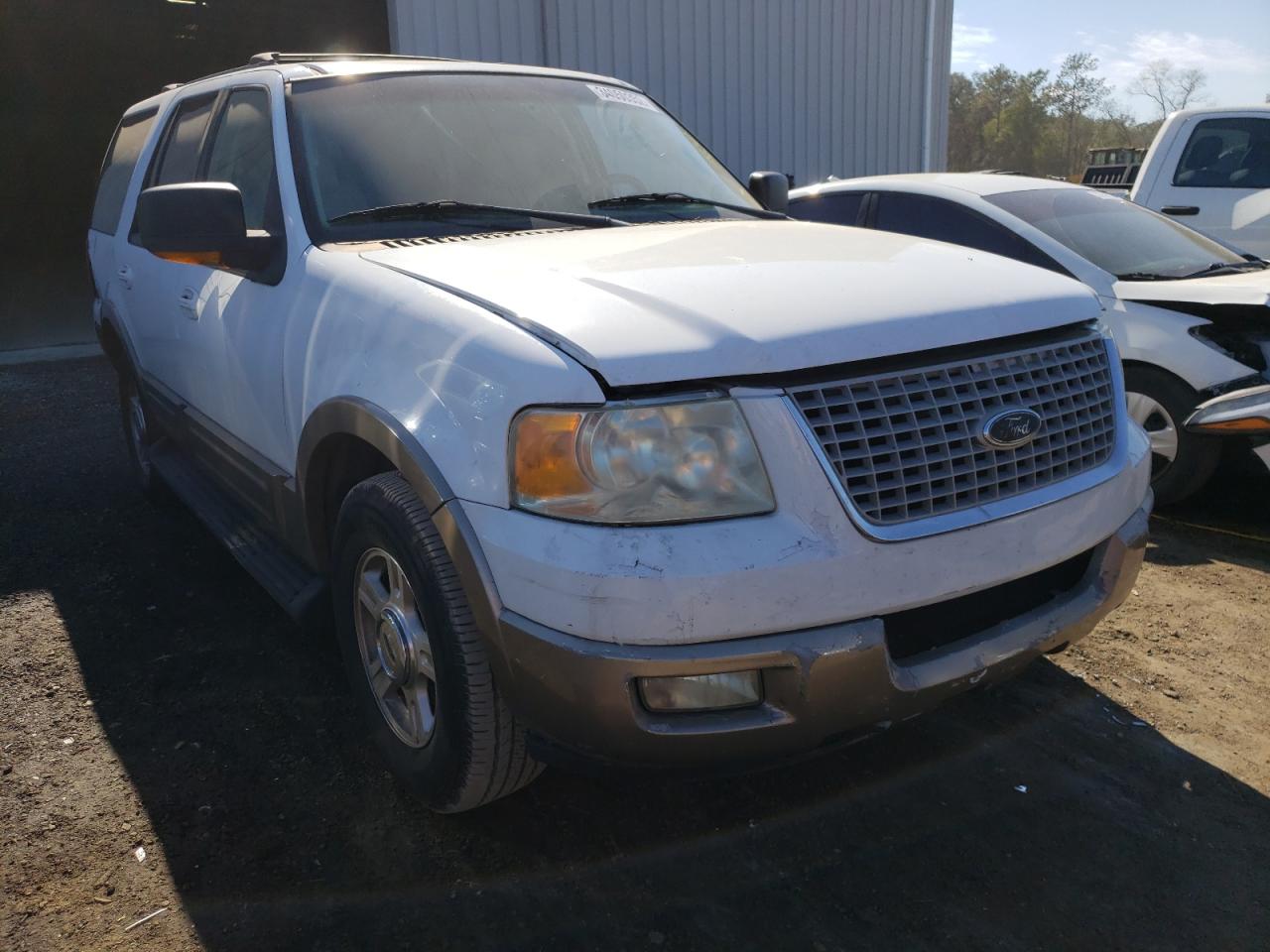 FORD EXPEDITION 2003 with VIN 1FMRU17W93LB28442 - Photo from auction
