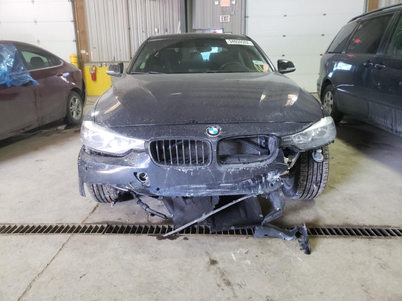 Photo 9 from auction – 2015 BMW 328 XI with VIN WBA3B3G54FNT68989