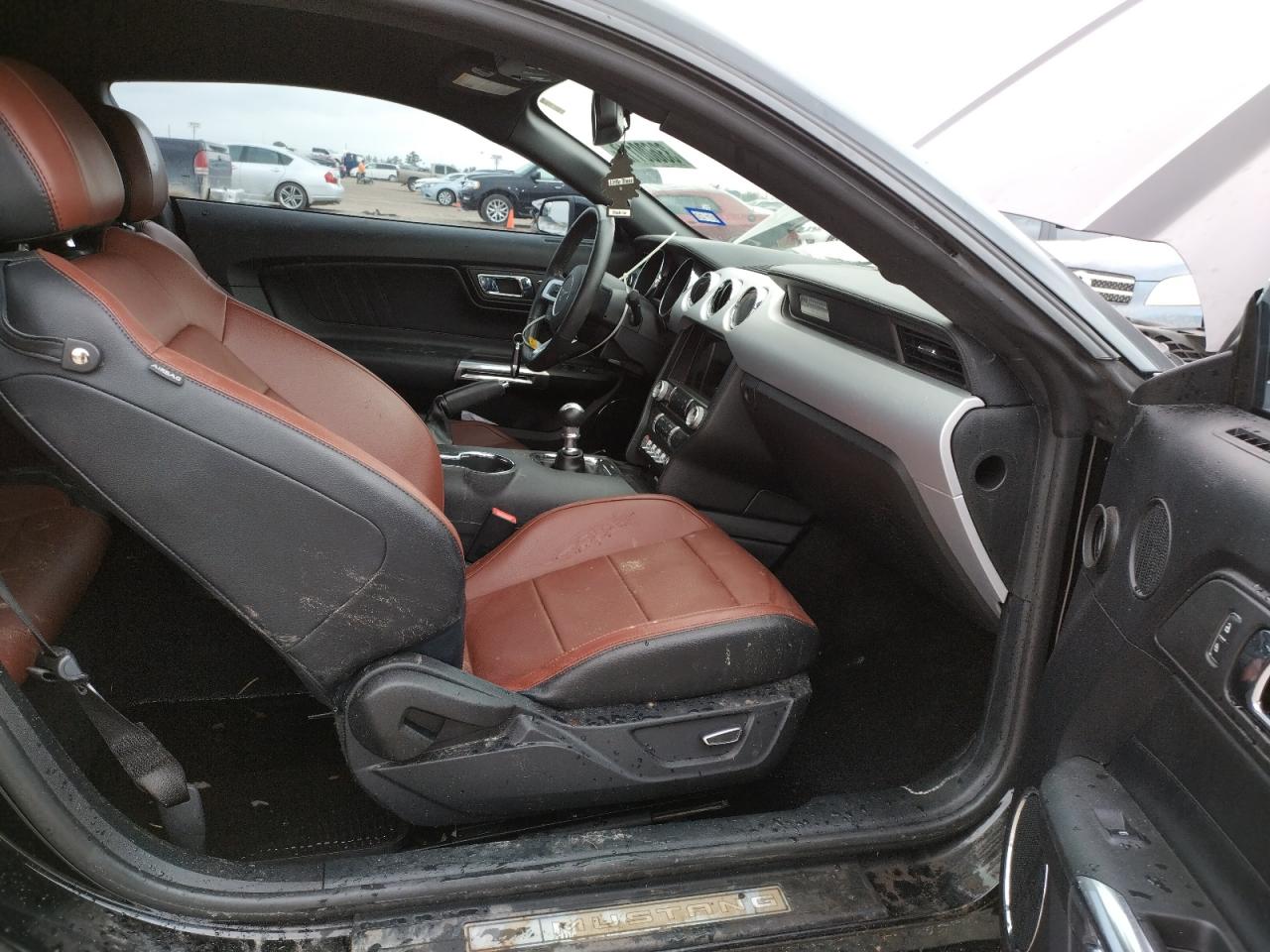 Photo 5 from auction – 2016 FORD MUSTANG with VIN 1FA6P8THXG5207827