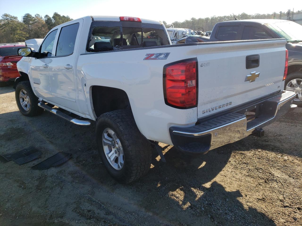 Photo 3 from auction – 2015 CHEVROLET SILVERADO with VIN 3GCUKREC0FG527835