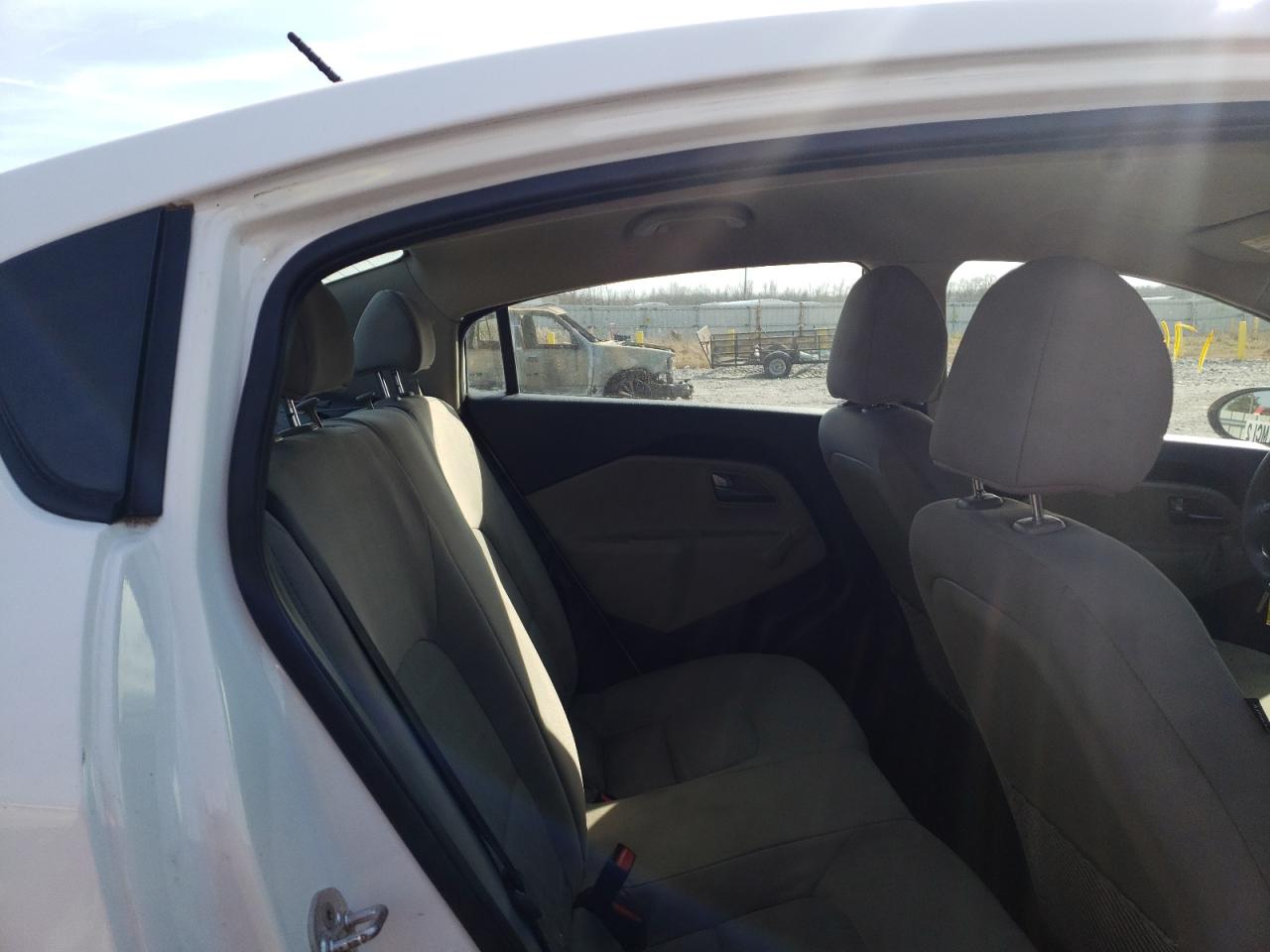 Photo 6 from auction – 2014 KIA RIO LX with VIN KNADM4A39E6403322
