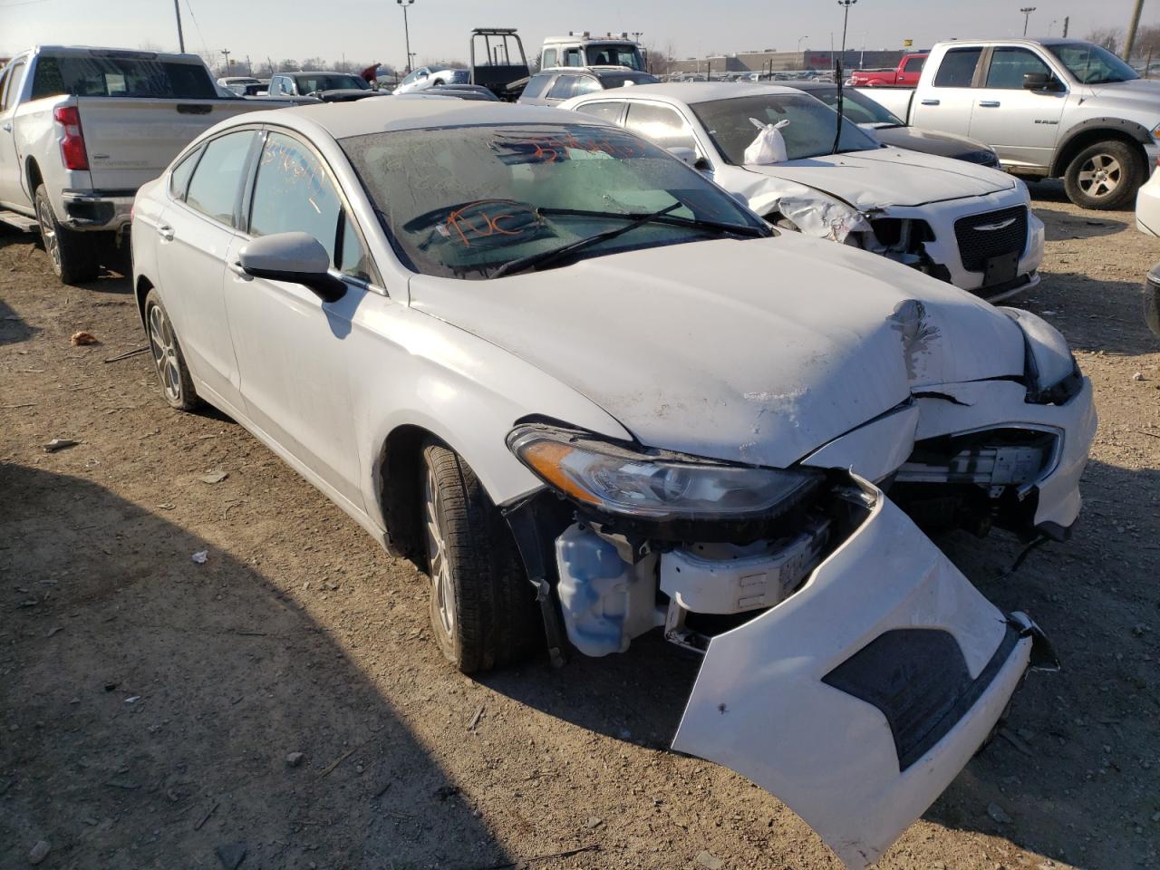 FORD FUSION SE 2019 with VIN 3FA6P0HD5KR166004 - Photo from auction
