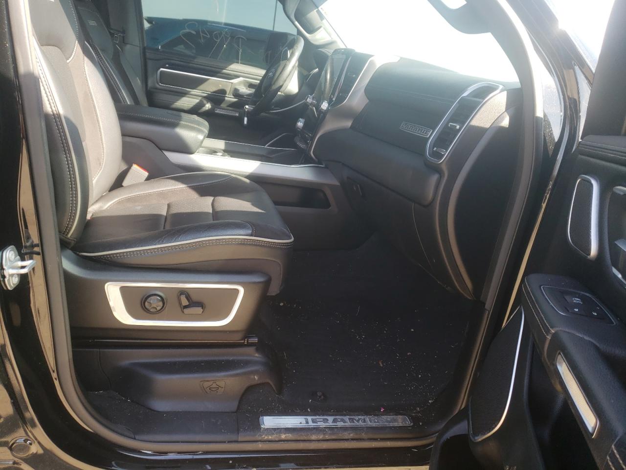 Photo 5 from auction – 2020 RAM 1500 LARAM with VIN 1C6SRFJT8LN181132