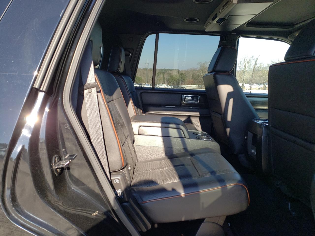 Photo 6 from auction – 2007 LINCOLN NAVIGATOR with VIN 5LMFU28577LJ19322