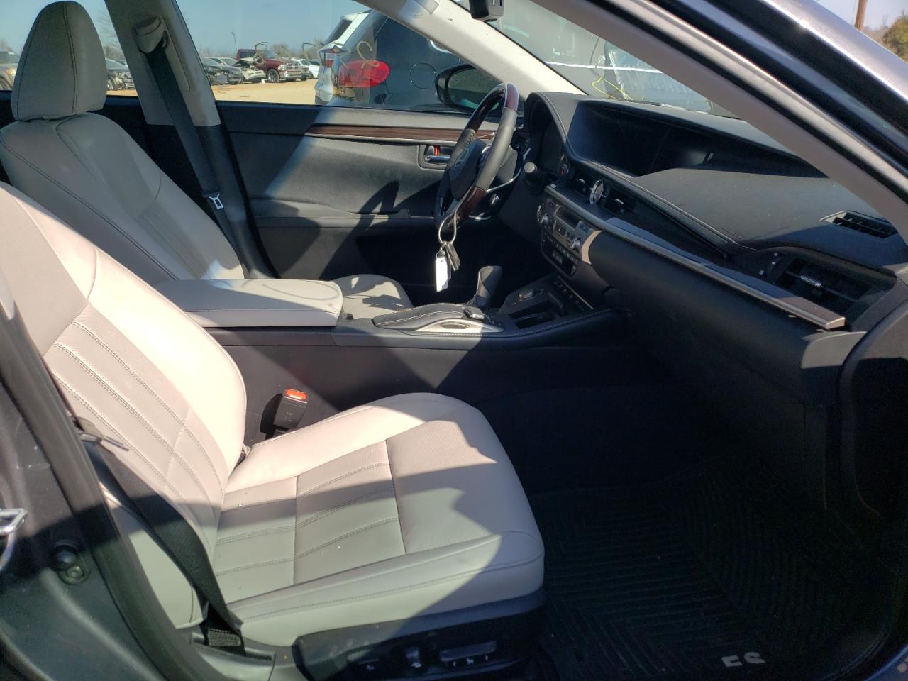 Photo 5 from auction – 2018 LEXUS ES 350 with VIN 58ABK1GG1JU099731