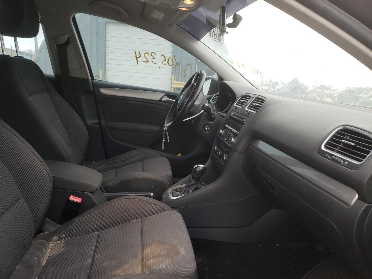 Photo 5 from auction – 2013 VOLKSWAGEN GOLF with VIN WVWDB7AJ2DW041194