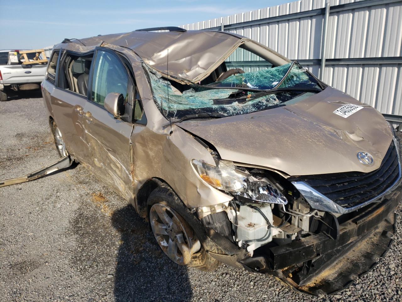 Photo 9 from auction – 2012 TOYOTA SIENNA LE with VIN 5TDKK3DC7CS208564