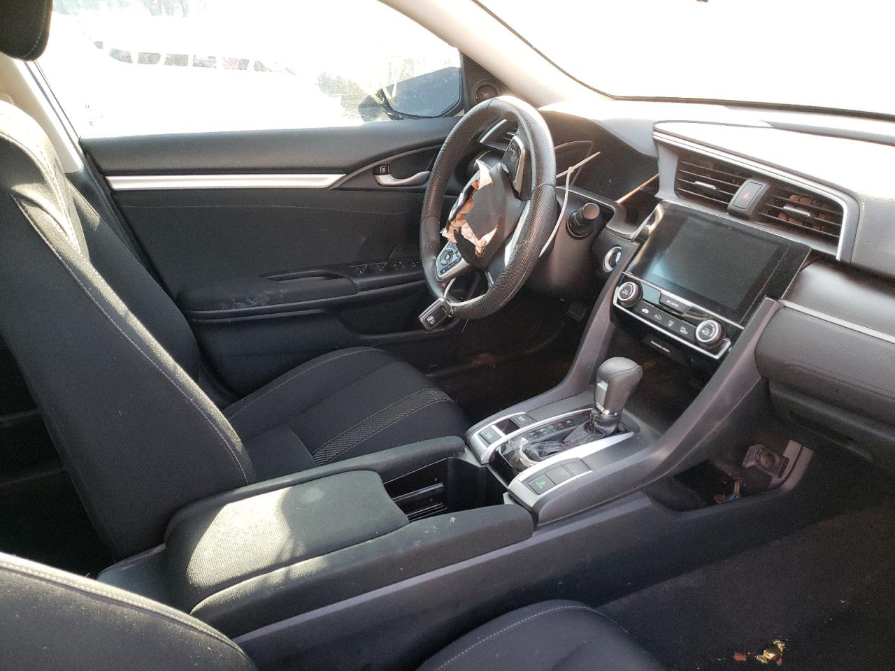 Photo 5 from auction – 2018 HONDA CIVIC EX with VIN 2HGFC2F76JH504259