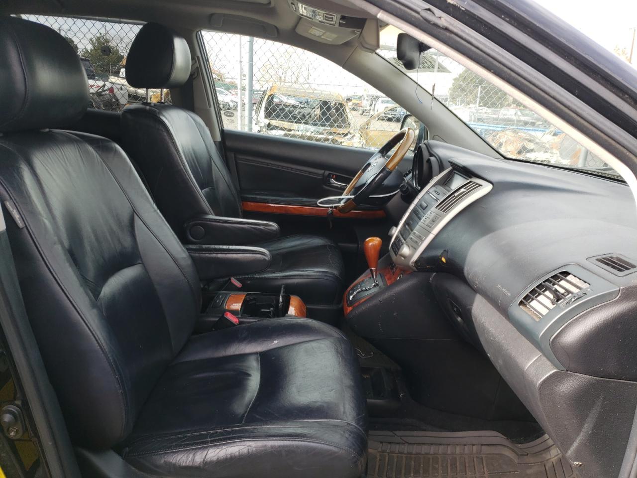 Photo 5 from auction – 2004 LEXUS RX 330 with VIN 2T2HA31U74C031563