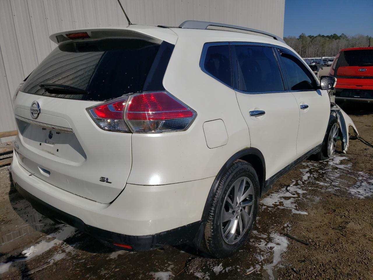 Photo 4 from auction – 2015 NISSAN ROGUE S with VIN 5N1AT2MT1FC813541