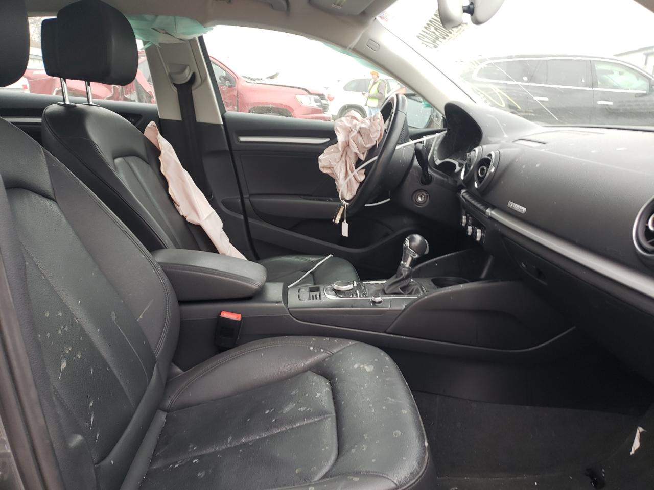 Photo 5 from auction – 2015 AUDI A3 PREMIUM with VIN WAUBFGFFXF1128838